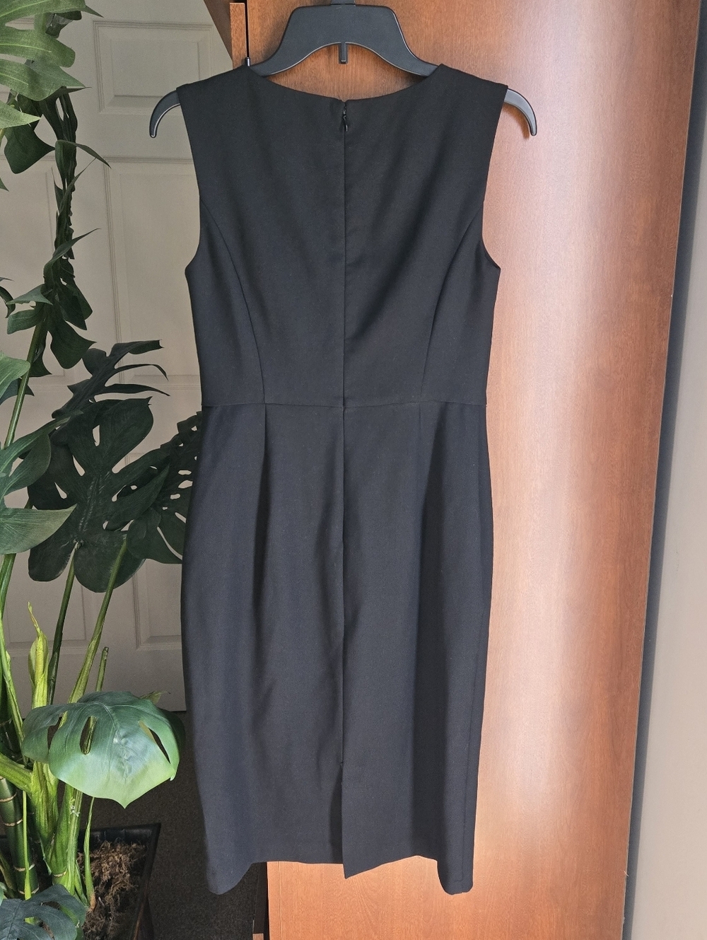 Ann Taylor Black Sleeveless Midi Dress with Scalloped Neck Cutouts - Picture 4 of 8